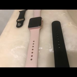 Apple Watch iCloud locked